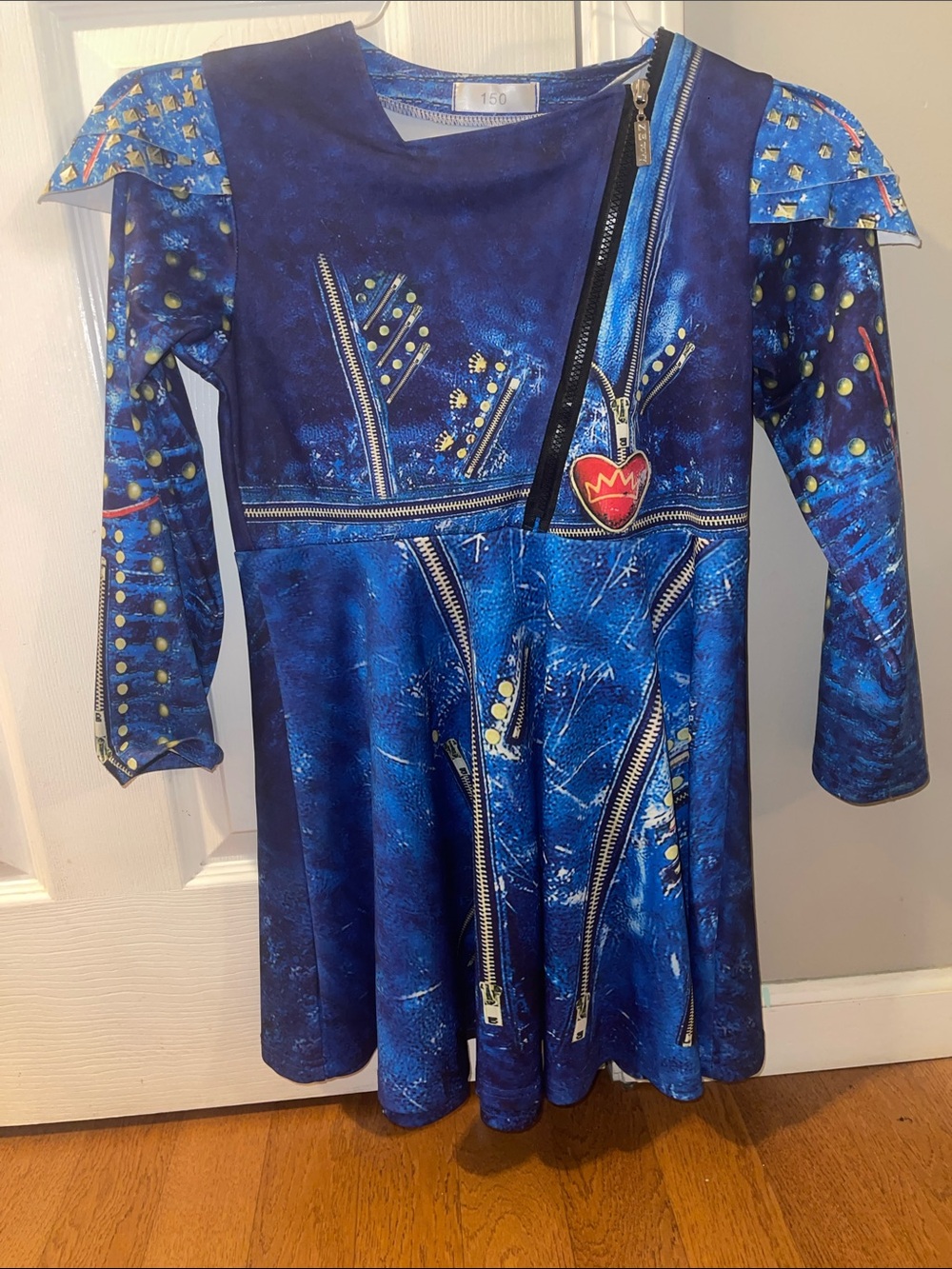 Descendants ‘Evie’ Costume size 10/12